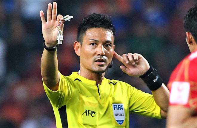 Trọng tài từng cầm còi V-League điều khiển trận Việt Nam vs Malaysia | Bóng Đá