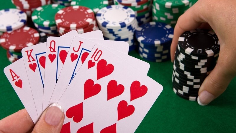 Royal Flush là gì? Cách tính xác suất của Royal Flush Poker