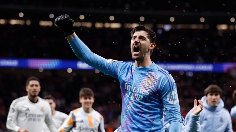 Thủ môn Thibaut Courtois - Tai tiếng xen lẫn với tài năng