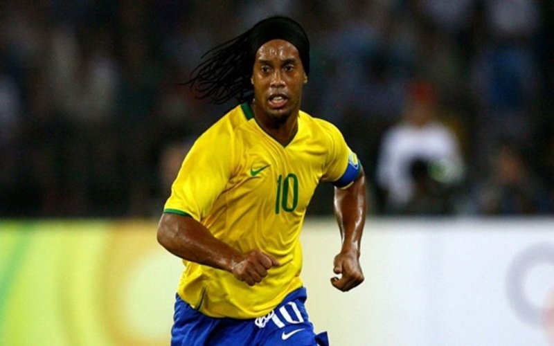 Phù thủy Ronaldinho và kỹ thuật siêu hạng